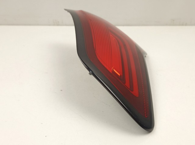 Compre 9808624780 Peugeot/Citroen Lanterna traseira direita interna