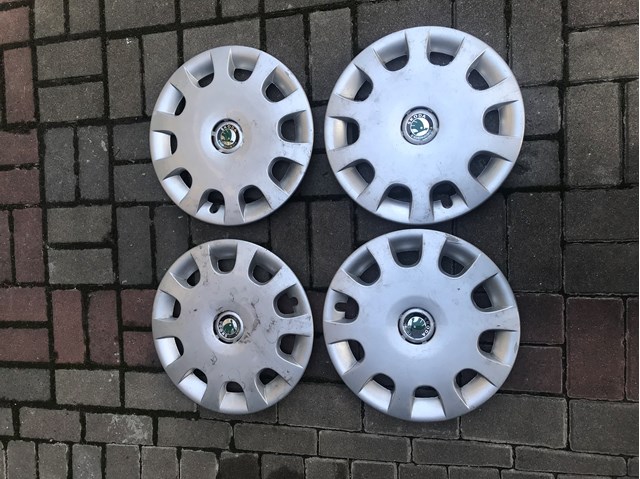 Coberta de disco de roda 1U0601147E VAG