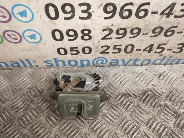 Fecho de tampa de porta-malas (de 3ª/5ª porta traseira) 63032SA000 Subaru