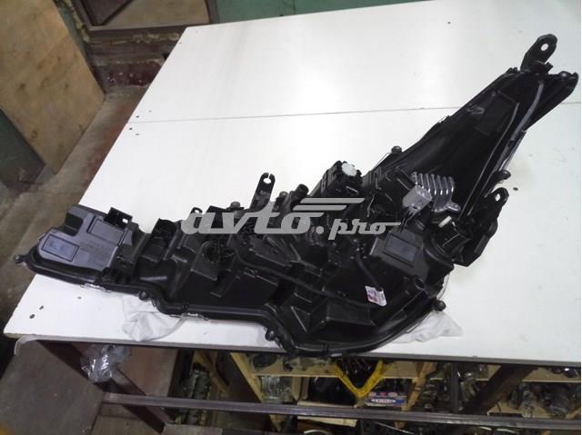 8111002S70 Toyota Luz direita