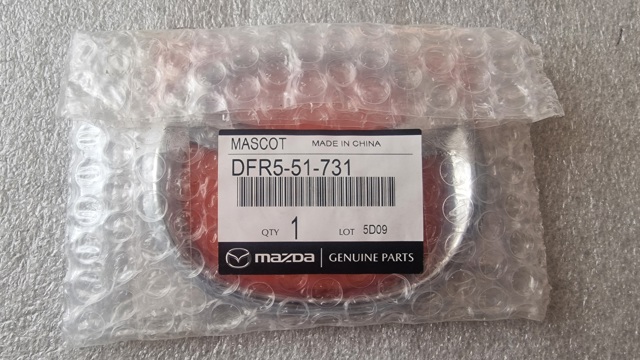 Emblema de tampa de porta-malas (emblema de firma) para Mazda CX-30  DM