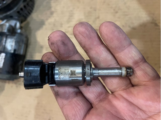 Compre PY0113250 Mazda Injetor de injeção de combustível
