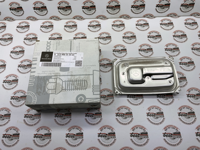 Módulo de direção (Centralina eletrônica) das luzes Mercedes 213900253464