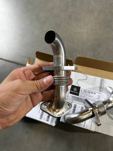 Cano derivado do sistema de recirculação dos gases de escape EGR Mercedes A6421400600 preço, a partir de 61,76 USD