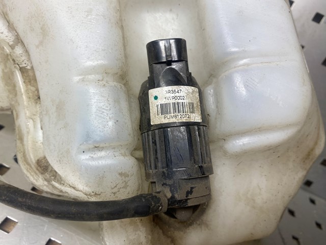Compre Tanque de fluido para lavador de vidro Tesla Model S 