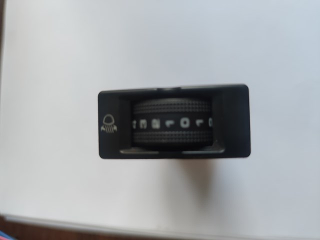 Botão (regulador) de corretor das luzes 81259070333 MAN