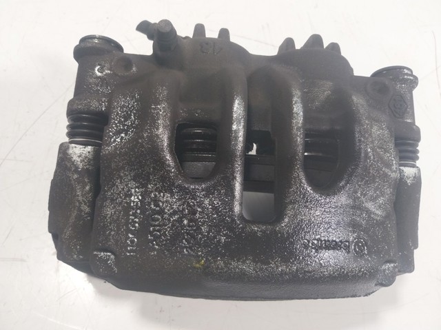 Suporte do freio dianteiro direito 410013165R Renault (RVI)