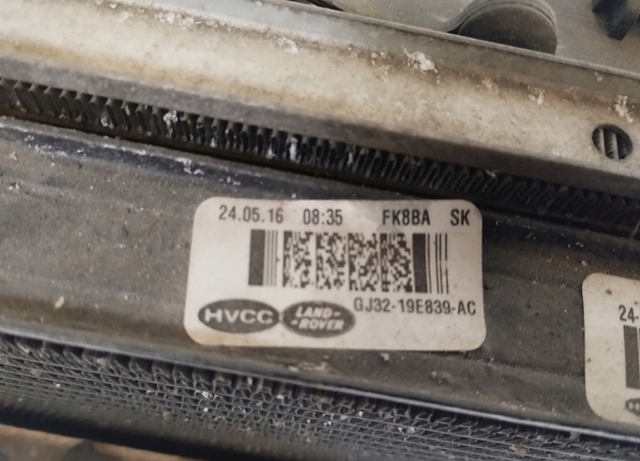 Radiador de esfriamento de motor J9C7323 Jaguar