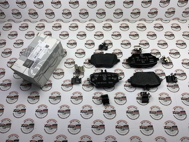 Sapatas do freio traseiras de disco Mercedes A0004207103 preço, a partir de 72,11 USD