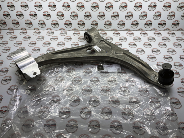 Compre A2473305600 Mercedes Braço oscilante inferior direito de suspensão dianteira