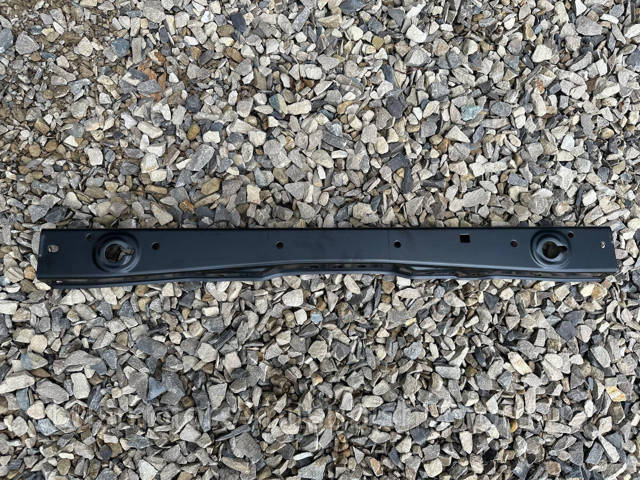 Suporte superior do radiador (painel de montagem de fixação das luzes) Mitsubishi 5256B811 preço, a partir de 94,93 USD
