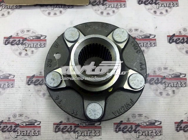LR024427 Land Rover Cubo traseiro
