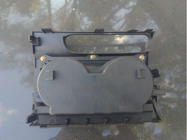 Suporte para copos de braço de consola central Mazda GJ6A64361 preço, a partir de 34,76 USD