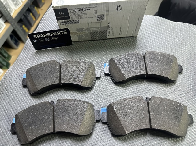Compre A9074209901 Mercedes Sapatas do freio dianteiras de disco
