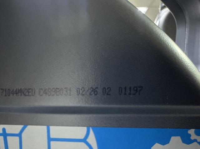 Compre A000989860613 Mercedes Óleo para motor