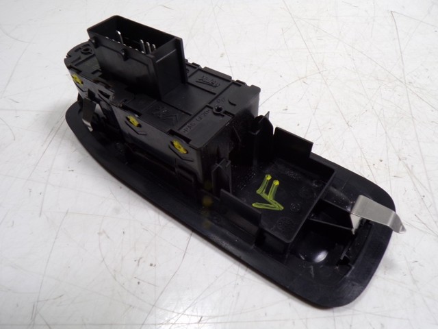 Unidade de botões dianteira esquerda de controlo de elevador de vidro Peugeot/Citroen 96751129ZD preço, a partir de 57,99 USD