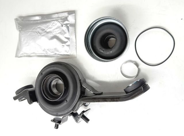 Cruzeta da junta universal traseira Q0330327 Q-fix
