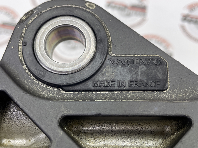 Coxim (suporte) direito de motor 32411651 Volvo
