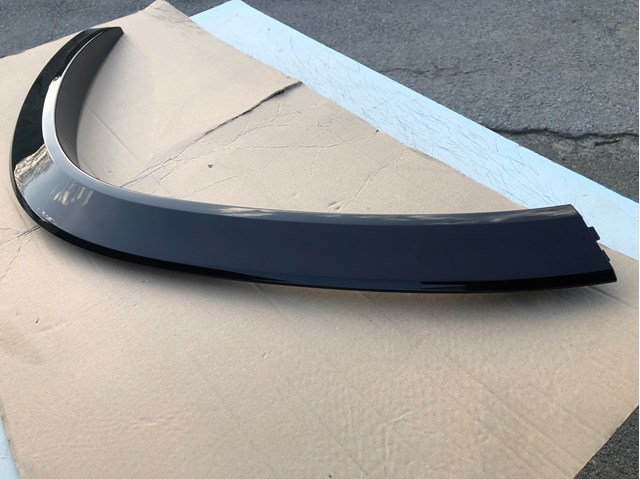 Expansor (placa sobreposta) de arco do pára-lama dianteiro esquerdo A16788044059999 Mercedes
