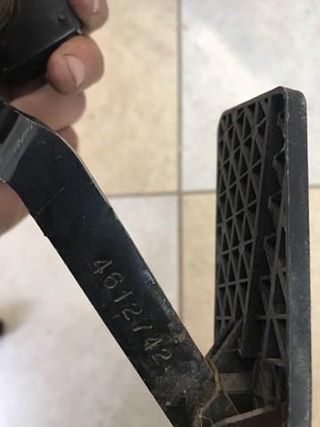 Compre 4612742 Chrysler Placa sobreposta de pedal de gás (de acelerador)