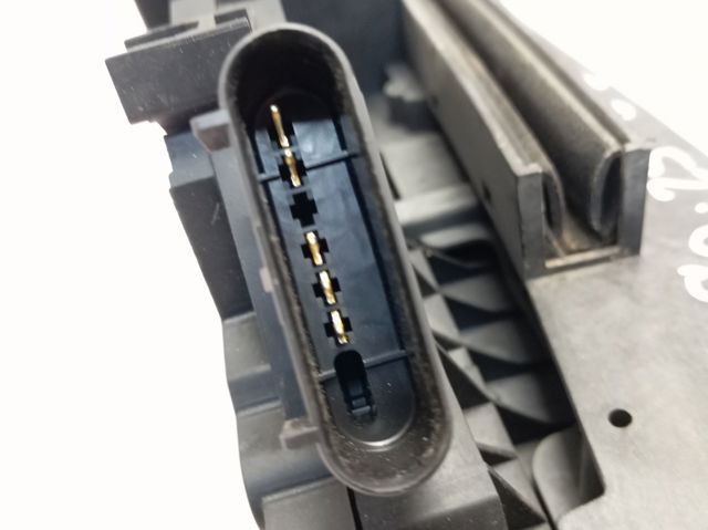Fecho da porta dianteira esquerda AM5AU21813AF Ford