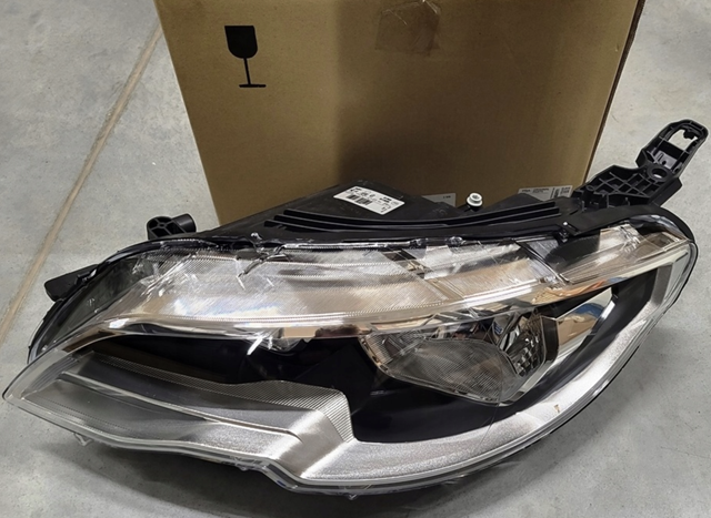 Compre 9817298380 Peugeot/Citroen Luz esquerda