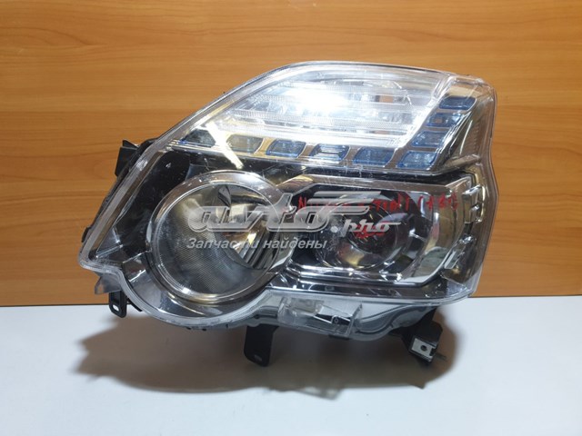 260103UF5A Nissan/Infiniti Luz direita