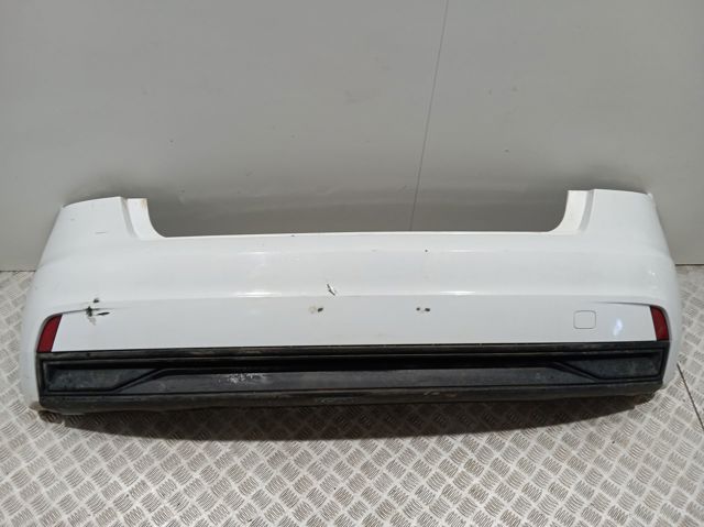 Pára-choque traseiro 82A807067GRU VAG