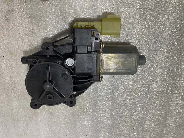 Motor de acionamento de vidro da porta dianteira Maserati 130822782 preço, a partir de 163,43 USD