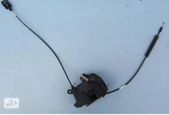 Fecho da porta dianteira direita Opel 93457081 preço, a partir de 124,29 USD