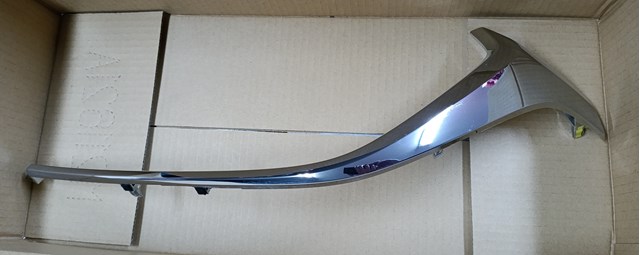 Compre D10J507K0C Mazda Moldura esquerda do pára-choque dianteiro