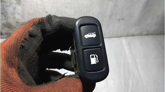 935503E000 Hyundai/Kia Botão de salão de acionamento de tampa de porta-malas (de 3ª/5ª porta (de tampa de alcapão)
