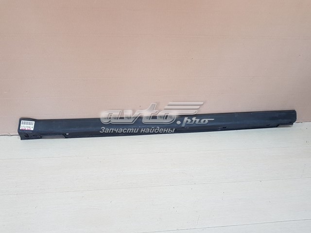 877522W000CA Hyundai/Kia Placa sobreposta (moldura) externa direita de acesso