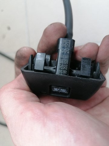 Injetor de fluido para lavador de pára-brisas Peugeot/Citroen 9824288380 preço, a partir de 11,79 USD