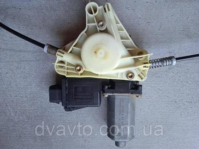 Compre 0130821789 Mitsubishi Motor de acionamento de vidro da porta traseira esquerda