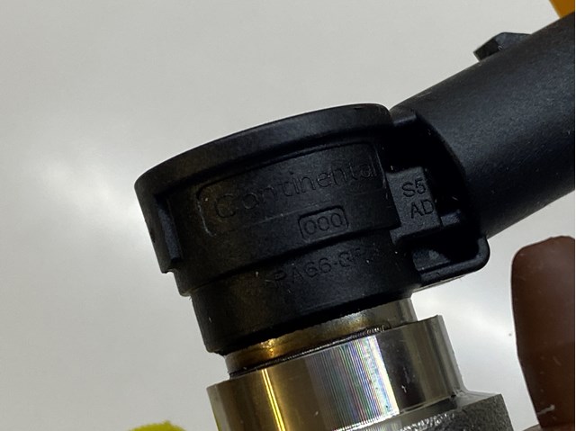 Injetor de injeção de combustível 95529324 Opel