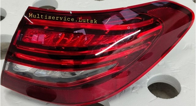 Lanterna traseira direita externa Mercedes A2059064105 preço, a partir de 240,48 USD
