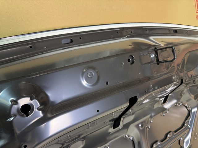 Capota Mazda KBY05231XC preço, a partir de 0,03 USD
