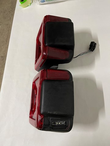 Lanterna traseira direita para Jeep Wrangler  JL