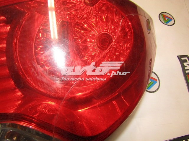 Lanterna traseira direita 924024L030 Hyundai/Kia