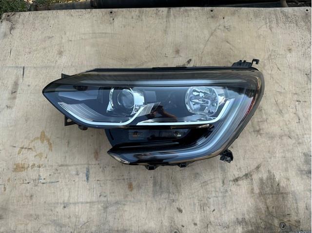 Luz esquerda 260602792R Renault (RVI)