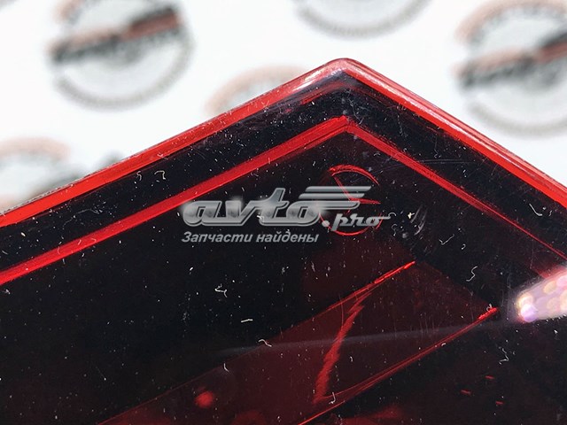 Lanterna traseira esquerda externa Mercedes 1679061007