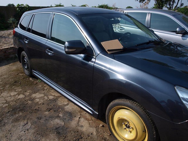 Porta dianteira direita Subaru 60009AL0209P preço, a partir de 354,75 USD