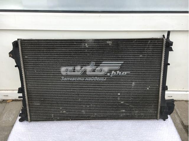 Radiador de esfriamento de motor 24418343 General Motors