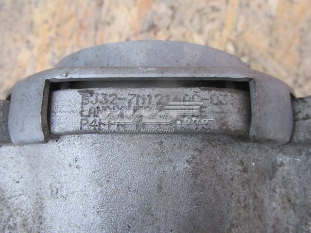 Coxim de transmissão (suporte da caixa de mudança) Land Rover LR024738