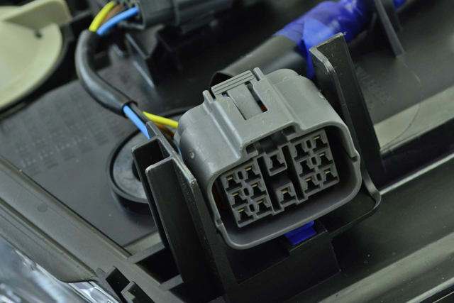 Luz direita Mazda GMG551031E preço, a partir de 43,91 USD