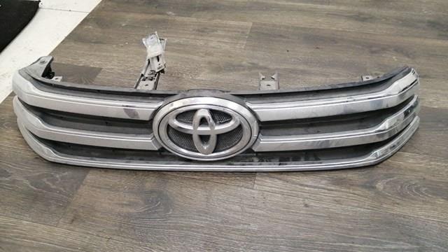  Grelha do radiador Toyota Hilux pick-up (GUN12, GUN13) (2015 - 2026) 