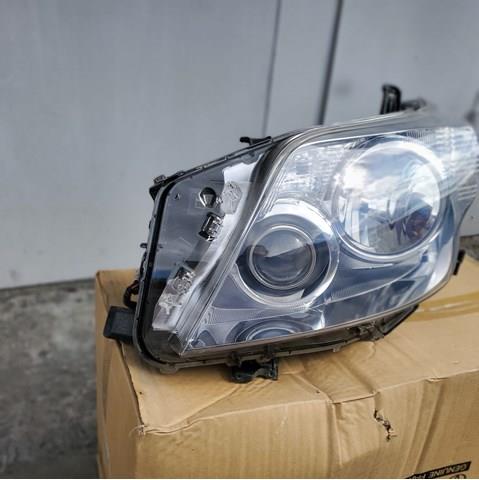 Compre 8118560M00 Toyota Luz esquerda