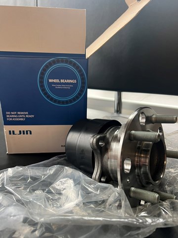 Compre IJ113062 Iljin Cubo traseiro