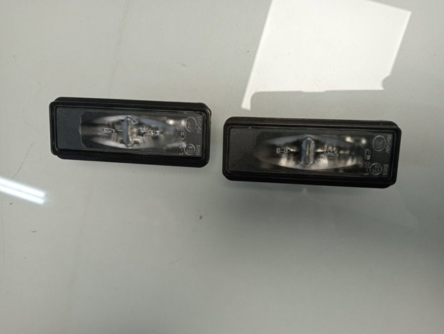 Compre 9815226680 Peugeot/Citroen Lanterna da luz de fundo de matrícula traseira